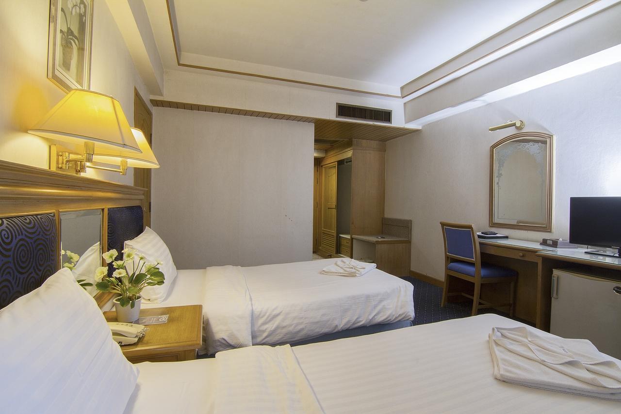 Bossotel Chiang Mai Exterior photo