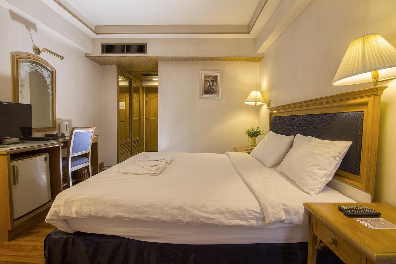 Bossotel Chiang Mai Exterior photo